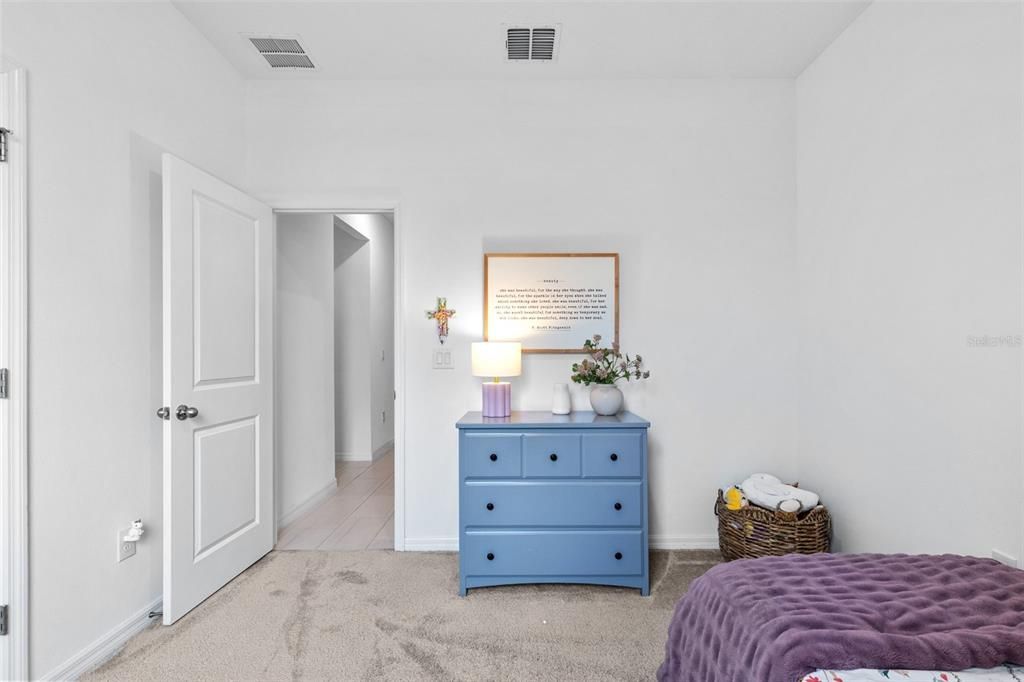 For Sale: $399,999 (4 beds, 2 baths, 2340 Square Feet)