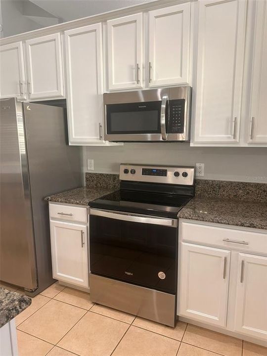 For Sale: $409,999 (4 beds, 2 baths, 2321 Square Feet)