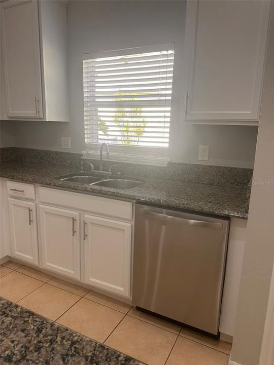 For Sale: $409,999 (4 beds, 2 baths, 2321 Square Feet)