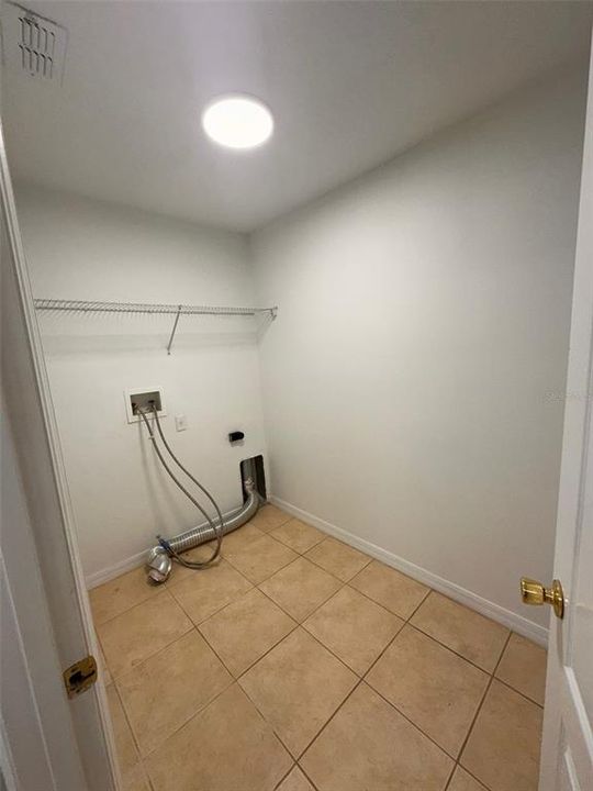 For Sale: $409,999 (4 beds, 2 baths, 2321 Square Feet)
