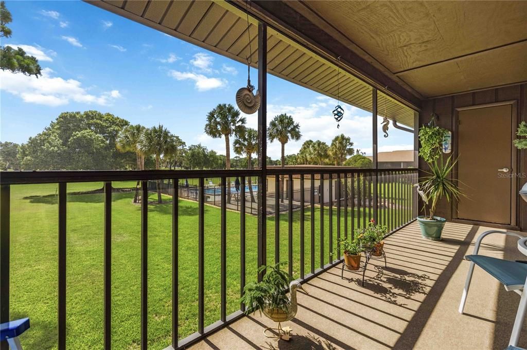 For Sale: $174,900 (2 beds, 2 baths, 1122 Square Feet)