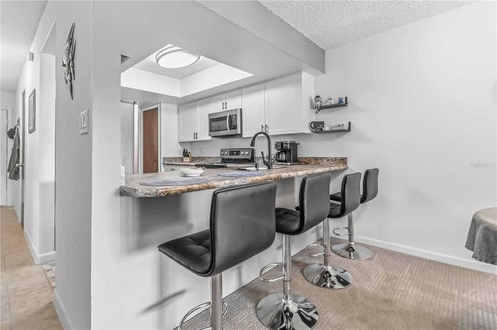 For Sale: $174,900 (2 beds, 2 baths, 1122 Square Feet)