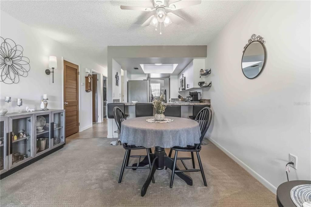 For Sale: $174,900 (2 beds, 2 baths, 1122 Square Feet)
