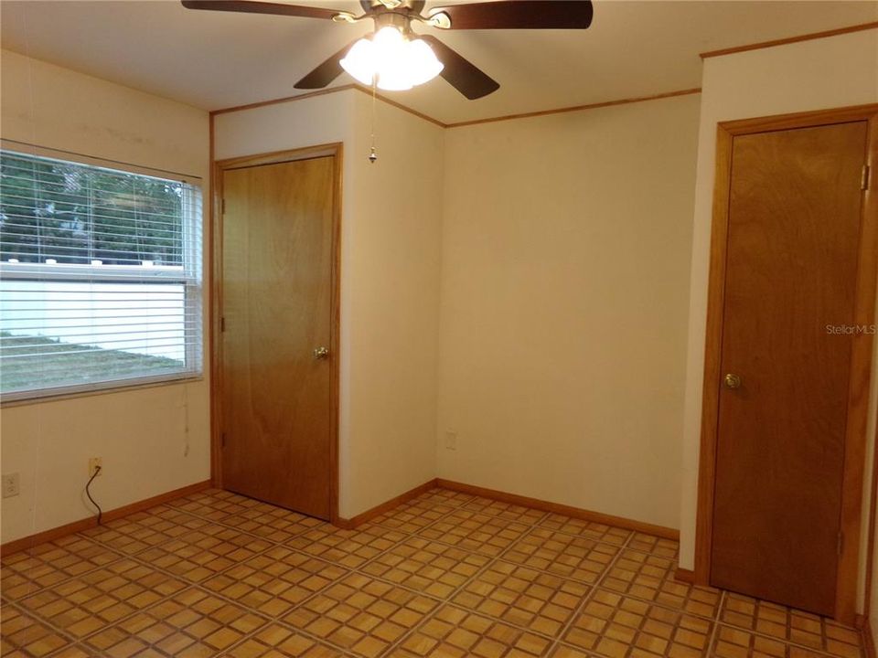 For Sale: $485,000 (4 beds, 2 baths, 1624 Square Feet)