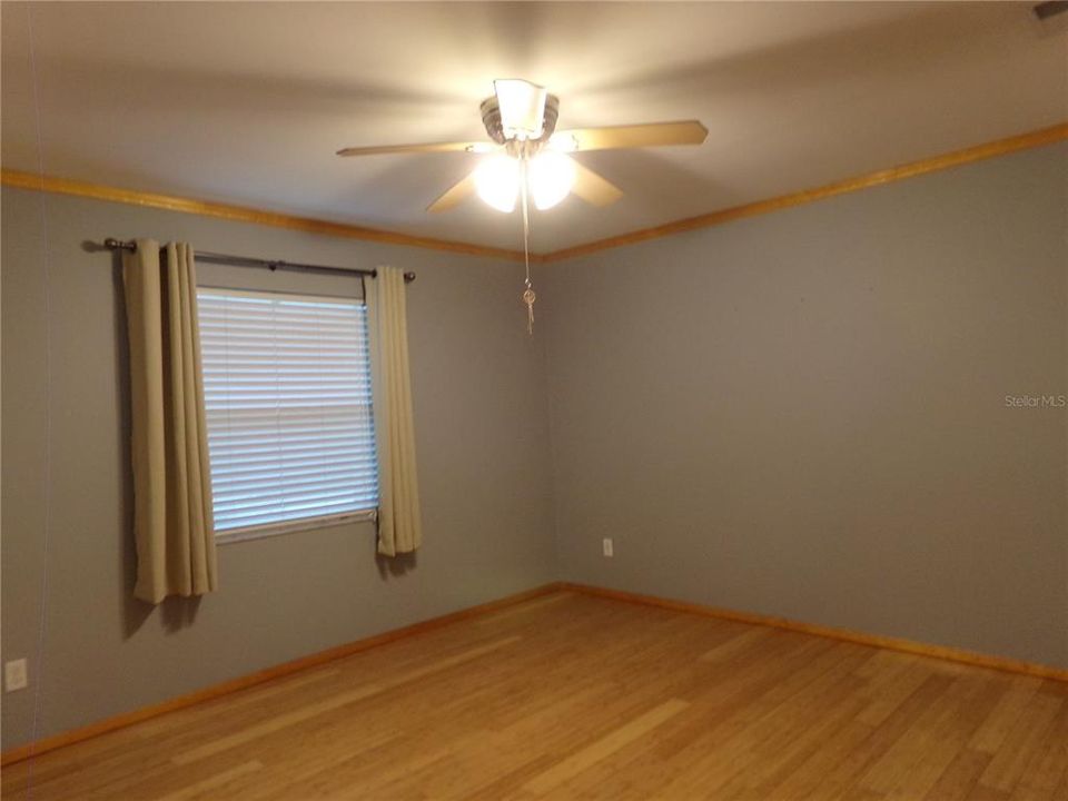 For Sale: $485,000 (4 beds, 2 baths, 1624 Square Feet)