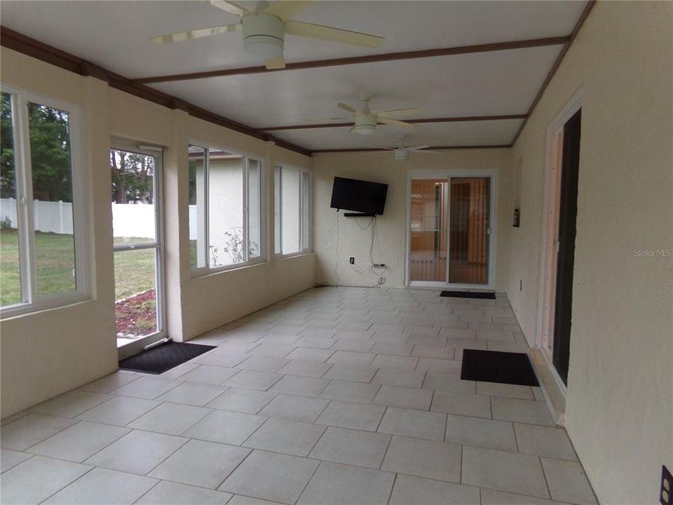For Sale: $485,000 (4 beds, 2 baths, 1624 Square Feet)
