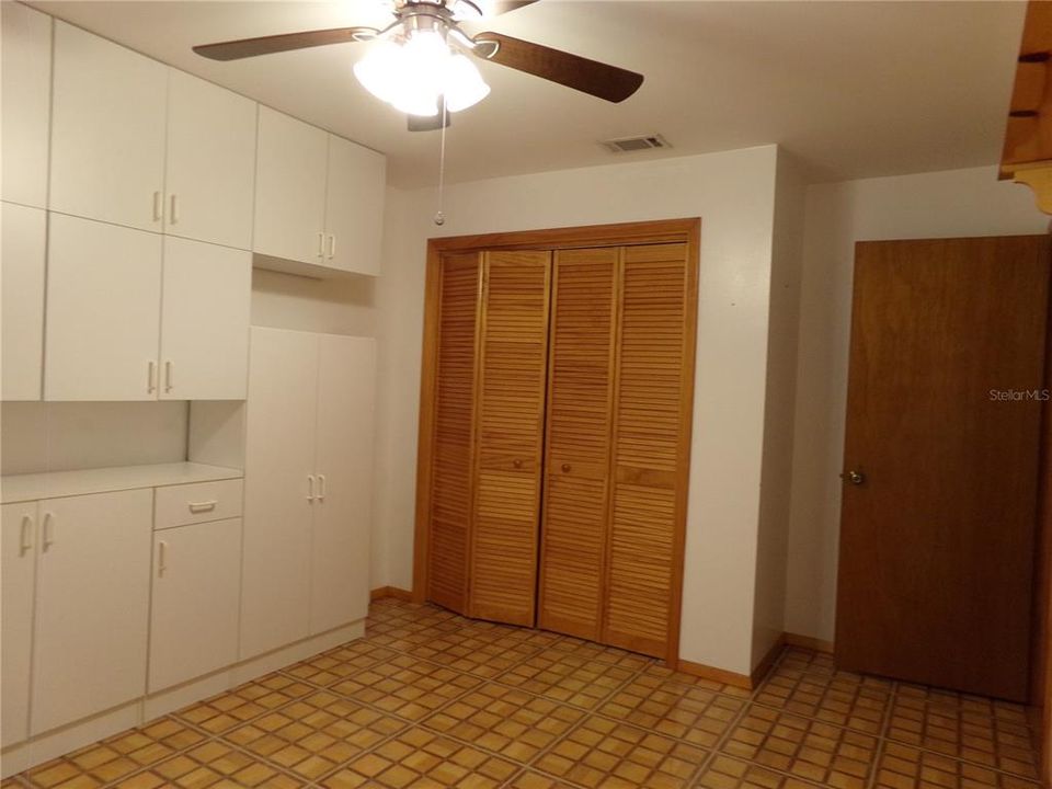 For Sale: $485,000 (4 beds, 2 baths, 1624 Square Feet)