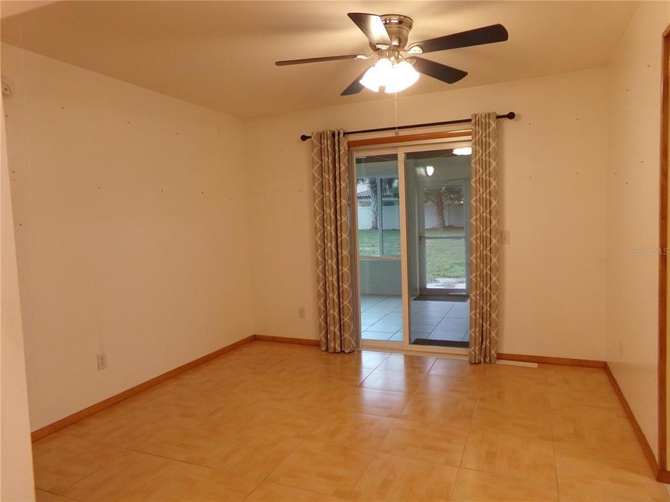 For Sale: $485,000 (4 beds, 2 baths, 1624 Square Feet)