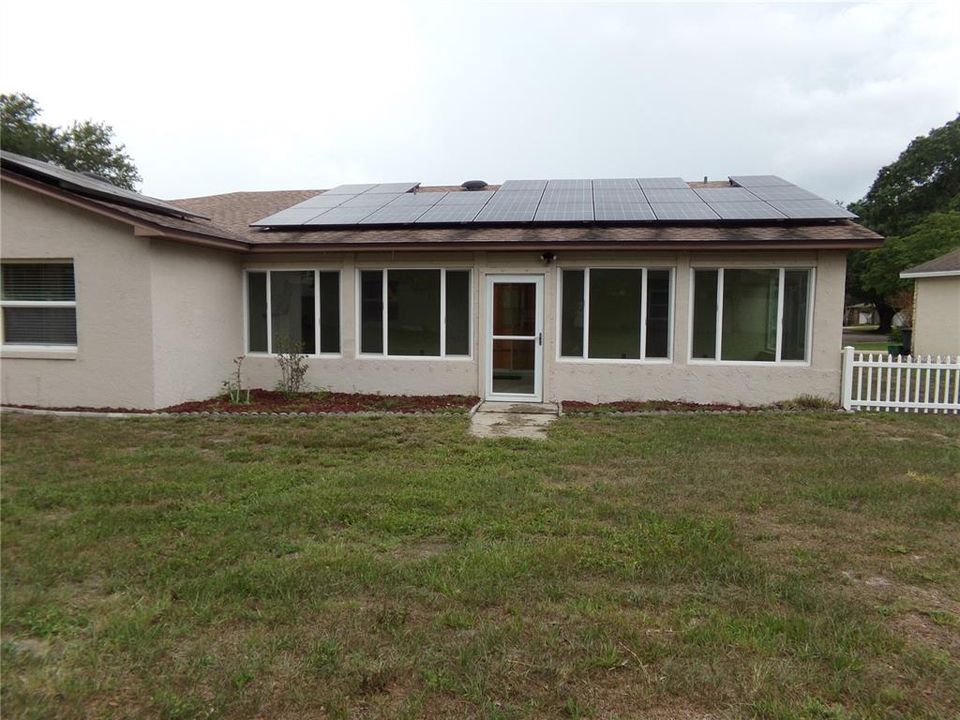 For Sale: $485,000 (4 beds, 2 baths, 1624 Square Feet)