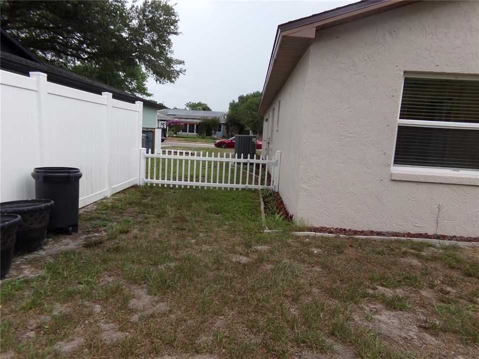 For Sale: $485,000 (4 beds, 2 baths, 1624 Square Feet)