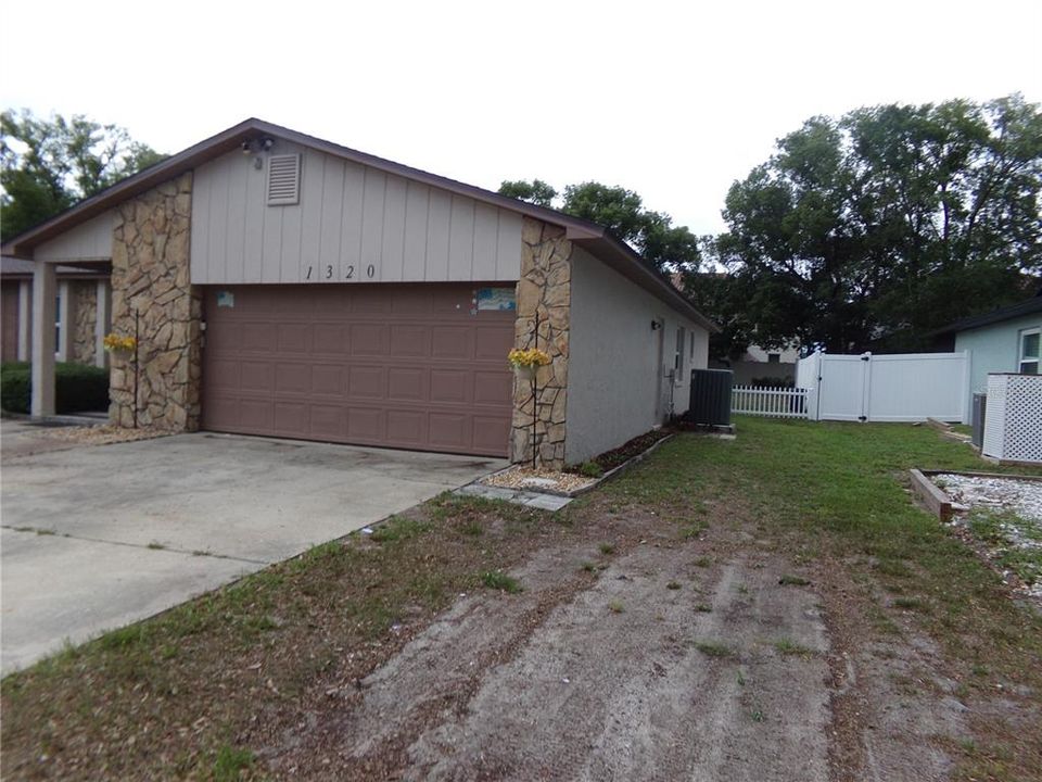 For Sale: $485,000 (4 beds, 2 baths, 1624 Square Feet)