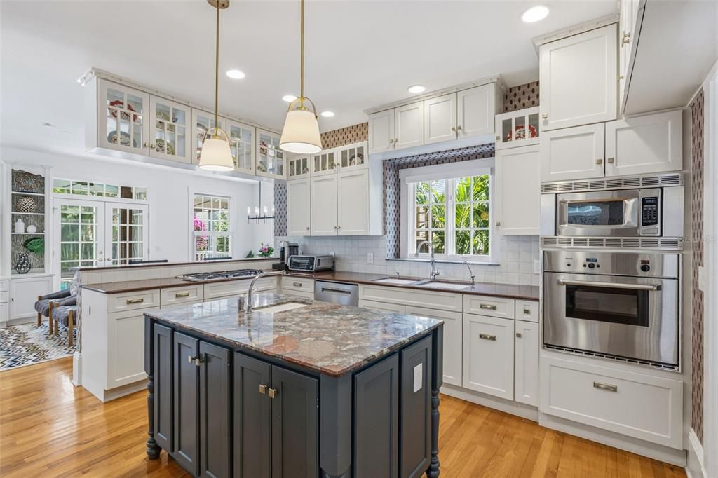 Active With Contract: $3,200,000 (4 beds, 3 baths, 4488 Square Feet)