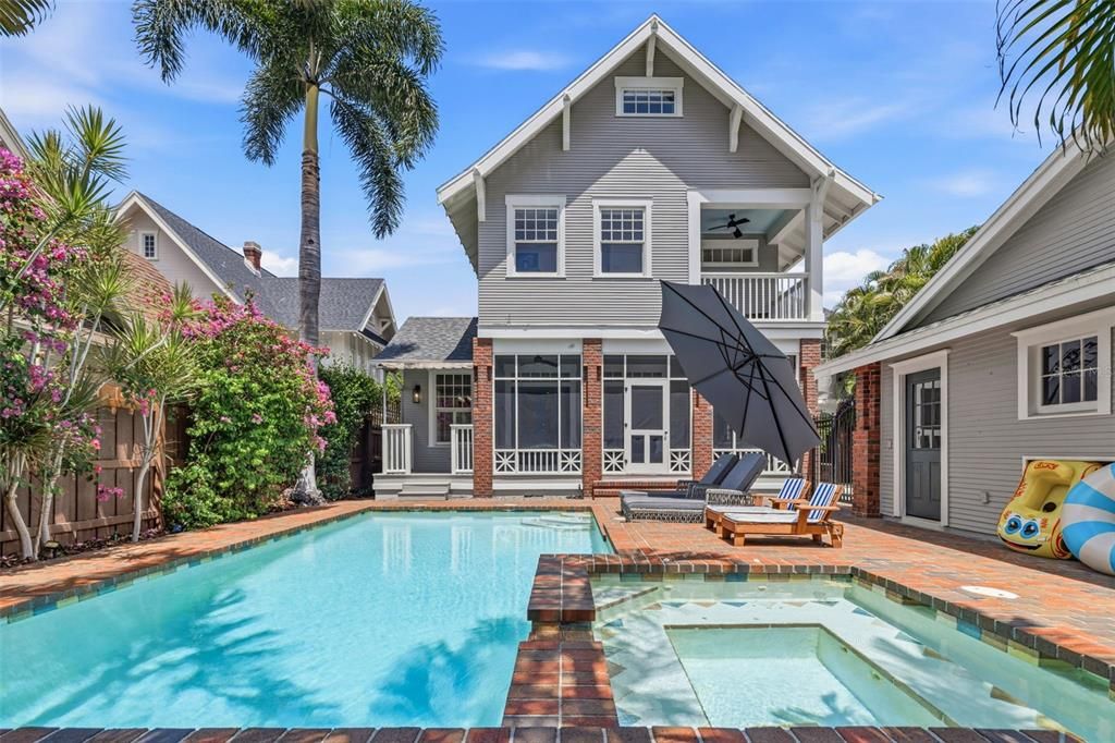 Active With Contract: $3,200,000 (4 beds, 3 baths, 4488 Square Feet)