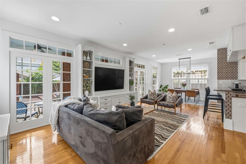 Active With Contract: $3,200,000 (4 beds, 3 baths, 4488 Square Feet)