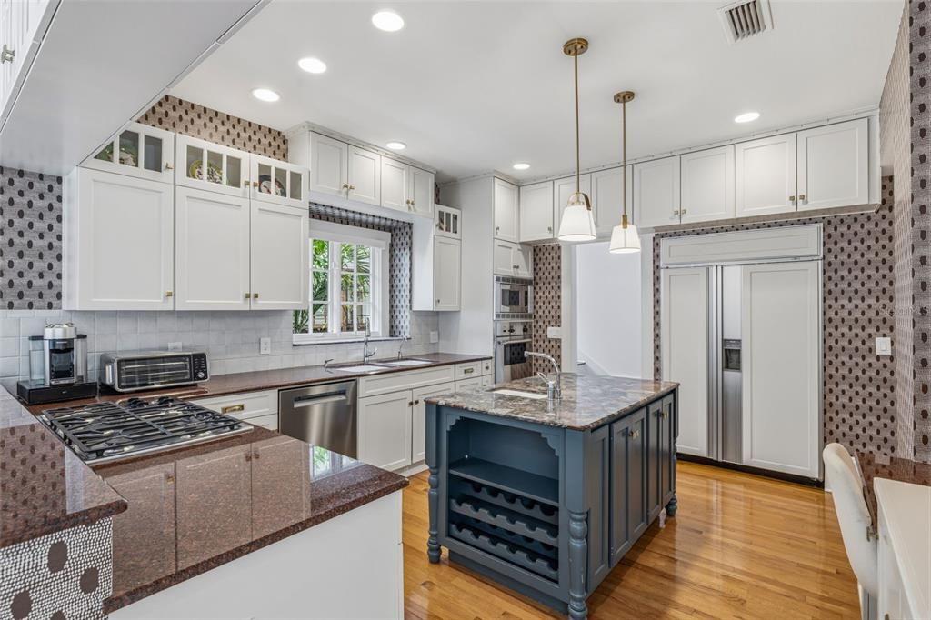 Active With Contract: $3,200,000 (4 beds, 3 baths, 4488 Square Feet)