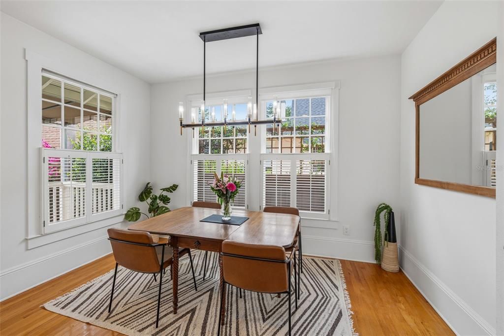 Active With Contract: $3,200,000 (4 beds, 3 baths, 4488 Square Feet)