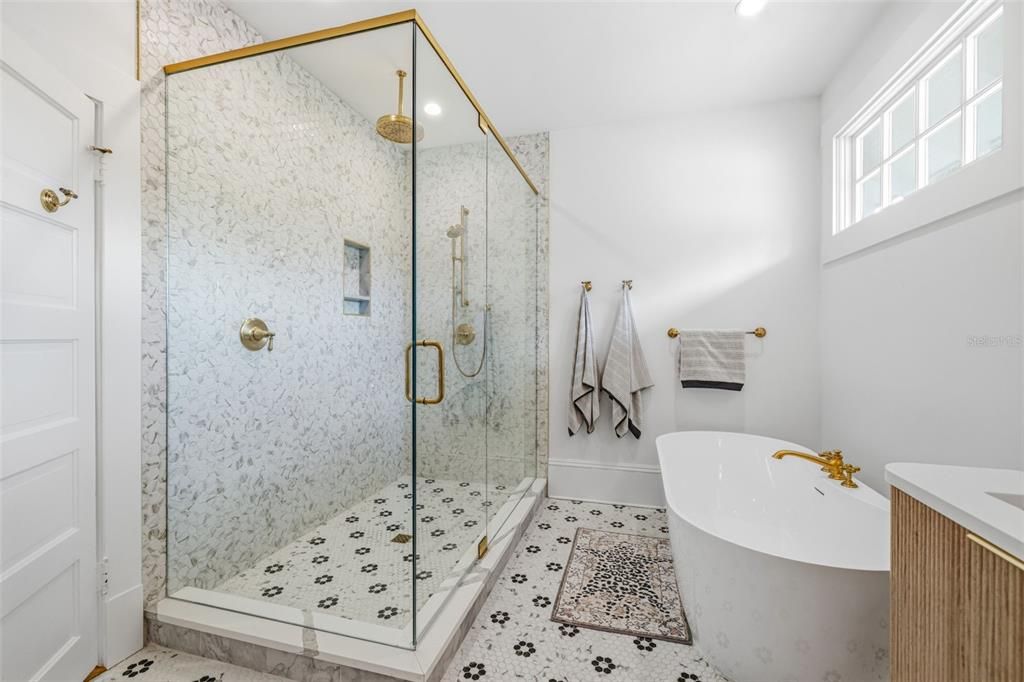 Active With Contract: $3,200,000 (4 beds, 3 baths, 4488 Square Feet)