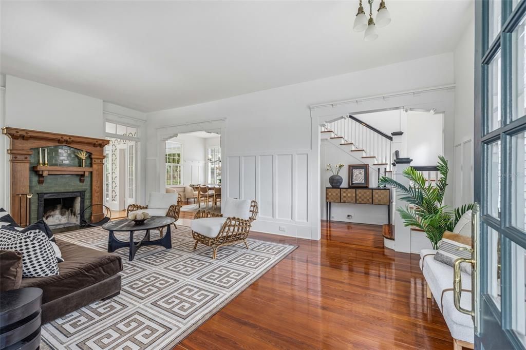 Active With Contract: $3,200,000 (4 beds, 3 baths, 4488 Square Feet)