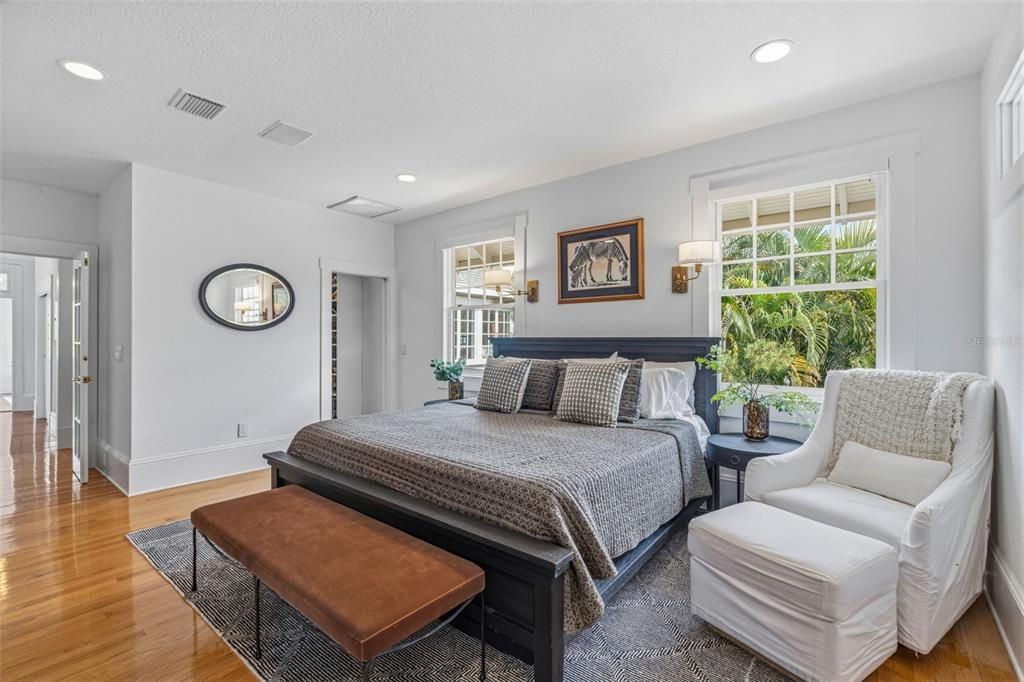 Active With Contract: $3,200,000 (4 beds, 3 baths, 4488 Square Feet)
