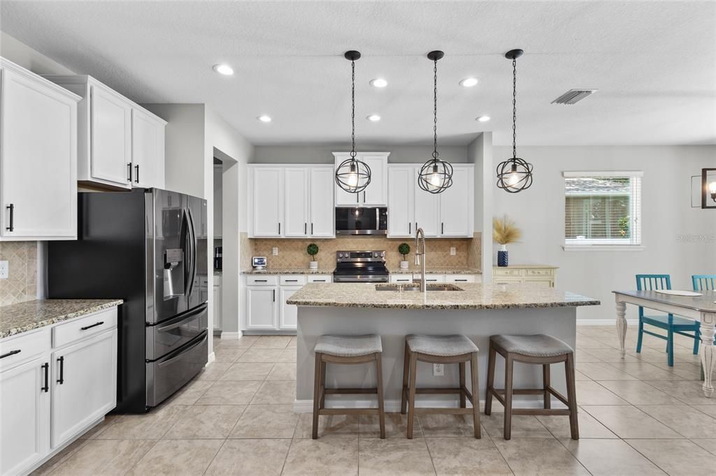 For Sale: $535,000 (4 beds, 3 baths, 3217 Square Feet)