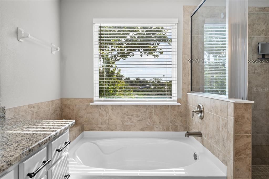 For Sale: $535,000 (4 beds, 3 baths, 3217 Square Feet)