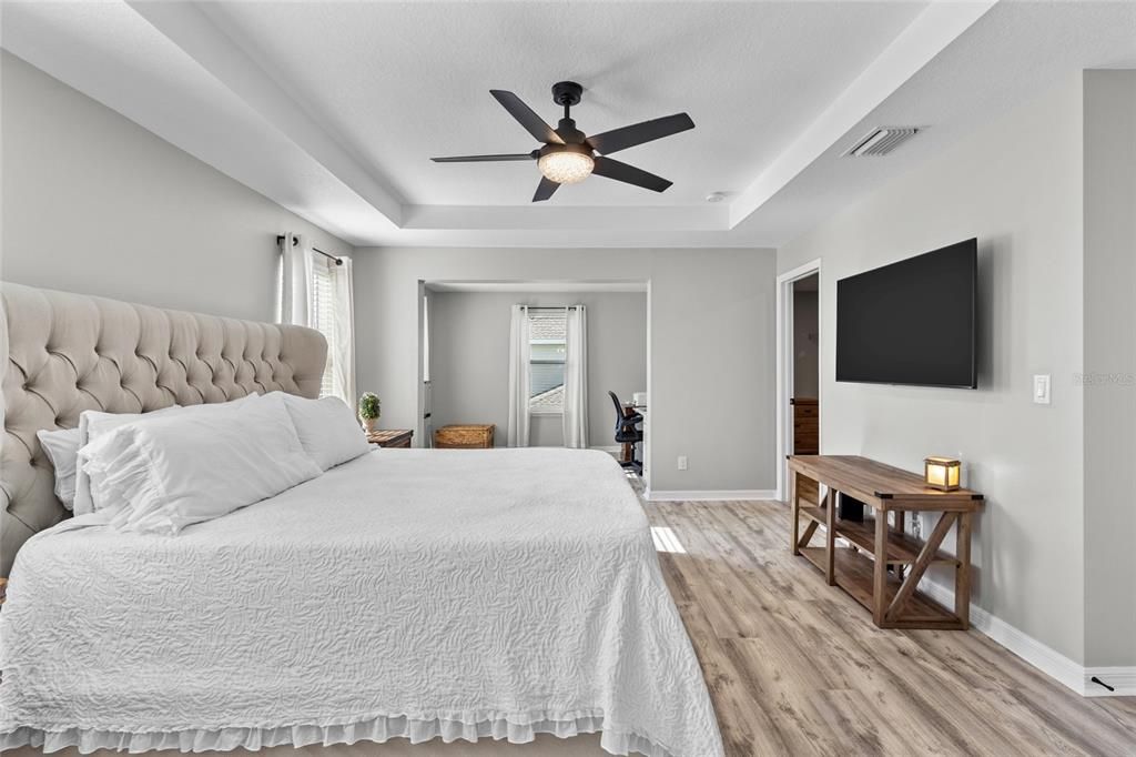 For Sale: $535,000 (4 beds, 3 baths, 3217 Square Feet)