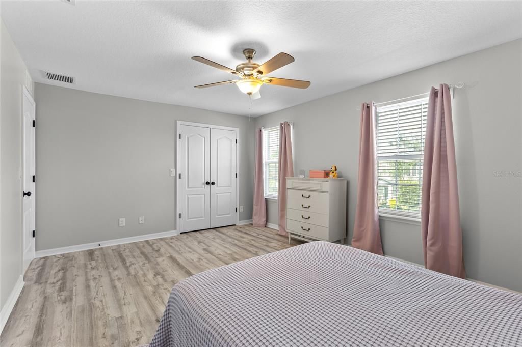 For Sale: $535,000 (4 beds, 3 baths, 3217 Square Feet)