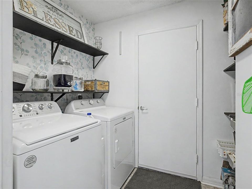 For Sale: $299,900 (2 beds, 2 baths, 1630 Square Feet)
