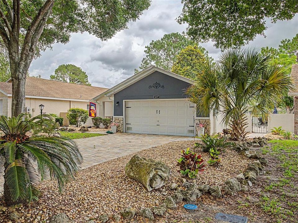 For Sale: $299,900 (2 beds, 2 baths, 1630 Square Feet)