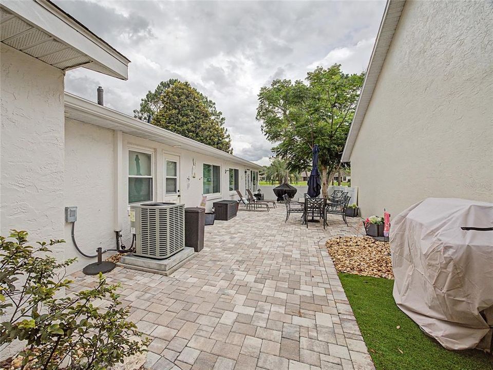 For Sale: $299,900 (2 beds, 2 baths, 1630 Square Feet)