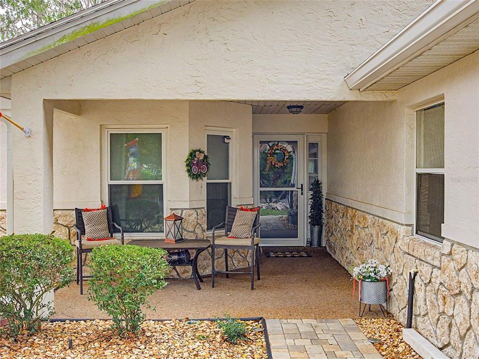 For Sale: $299,900 (2 beds, 2 baths, 1630 Square Feet)
