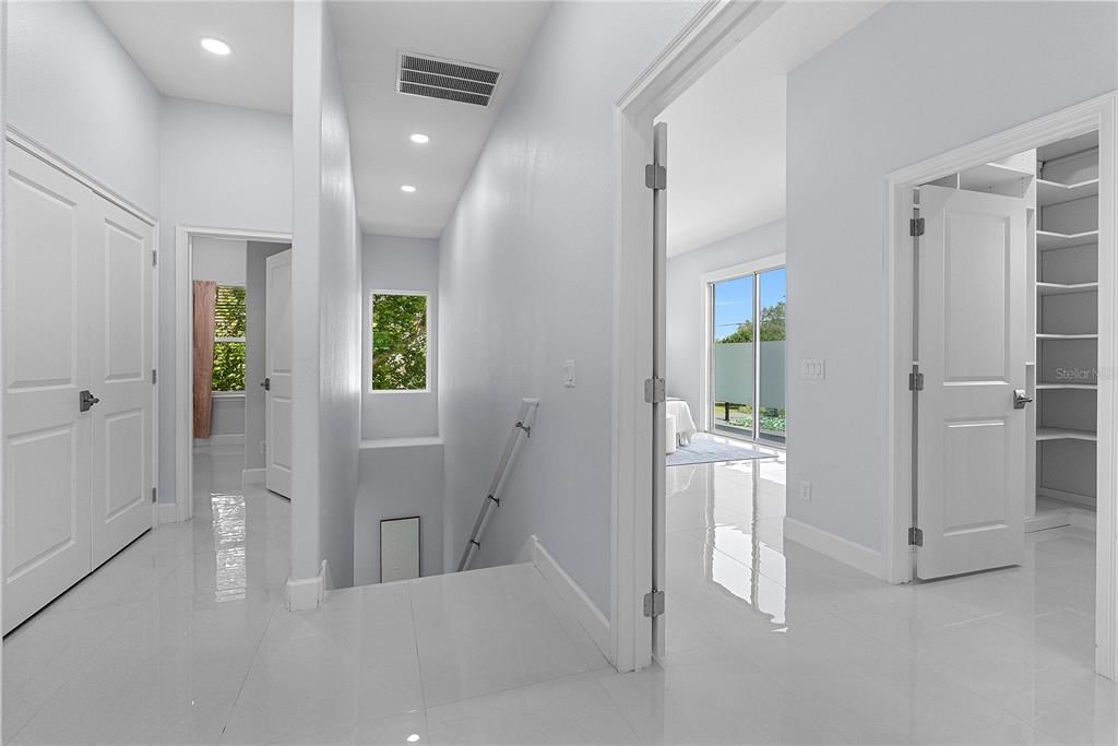 For Sale: $1,200,000 (4 beds, 4 baths, 2469 Square Feet)