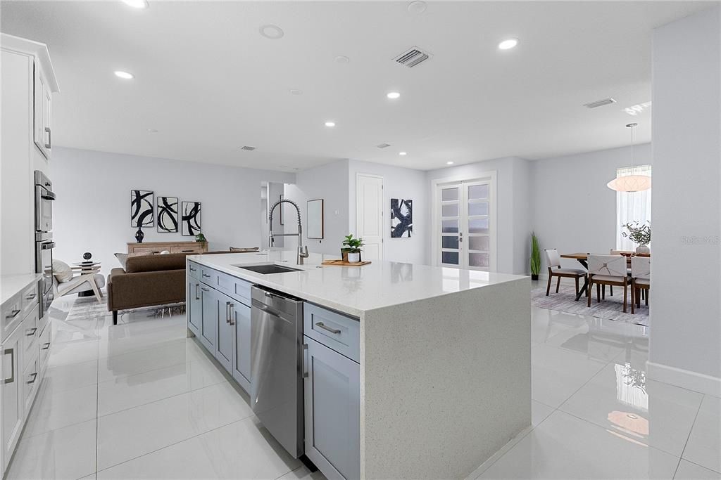 For Sale: $1,200,000 (4 beds, 4 baths, 2469 Square Feet)