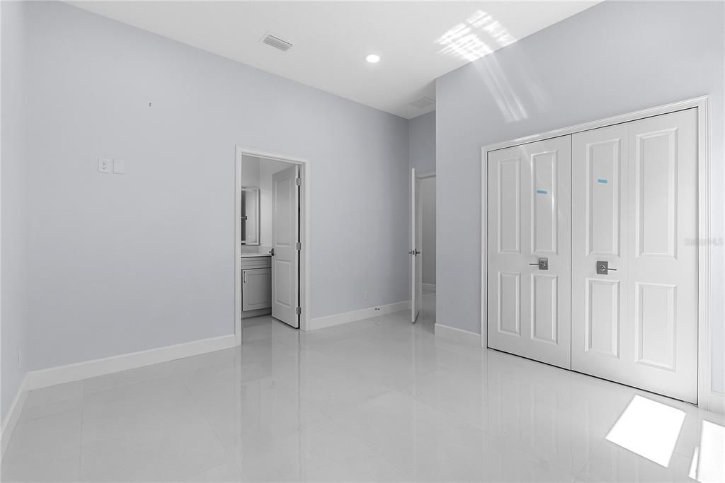 For Sale: $1,200,000 (4 beds, 4 baths, 2469 Square Feet)