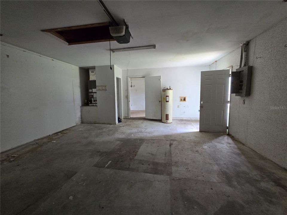 For Sale: $163,275 (3 beds, 2 baths, 1288 Square Feet)