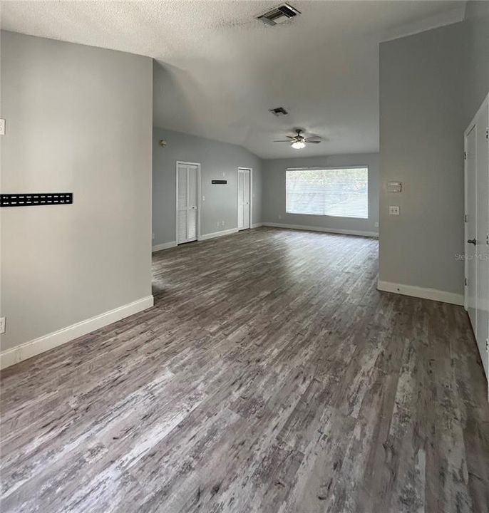 В аренду: $3,300 (5 спален, 2 ванн, 3235 Квадратных фут)