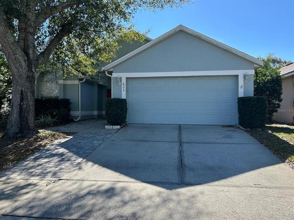 For Rent: $2,495 (3 beds, 2 baths, 1593 Square Feet)