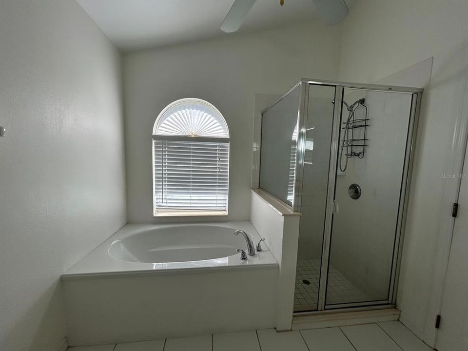 For Rent: $2,495 (3 beds, 2 baths, 1593 Square Feet)