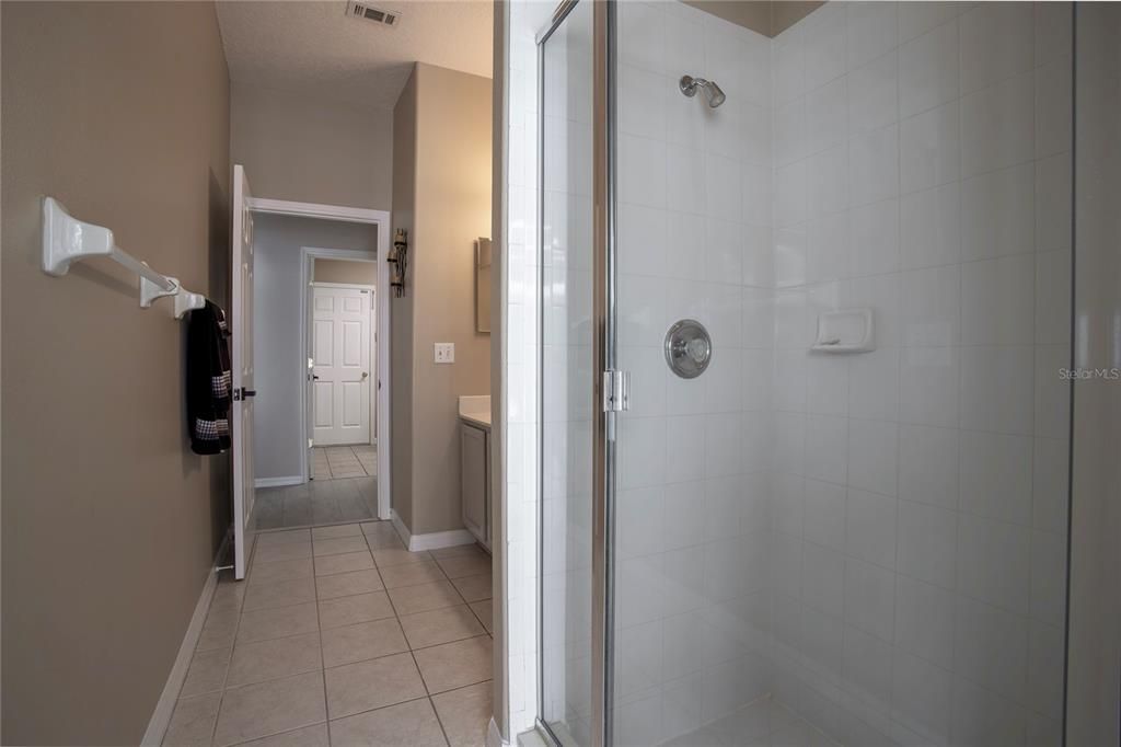 В аренду: $3,800 (5 спален, 4 ванн, 2906 Квадратных фут)
