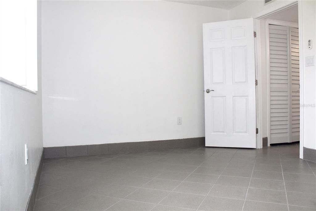 For Rent: $1,600 (1 beds, 1 baths, 670 Square Feet)