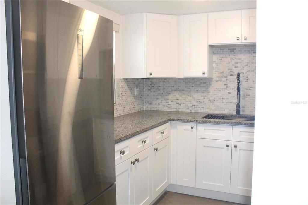 For Rent: $1,600 (1 beds, 1 baths, 670 Square Feet)