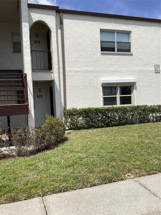 For Rent: $1,600 (1 beds, 1 baths, 670 Square Feet)