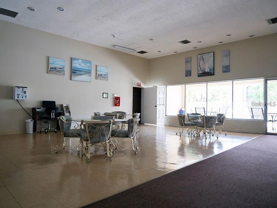 For Rent: $1,600 (1 beds, 1 baths, 670 Square Feet)