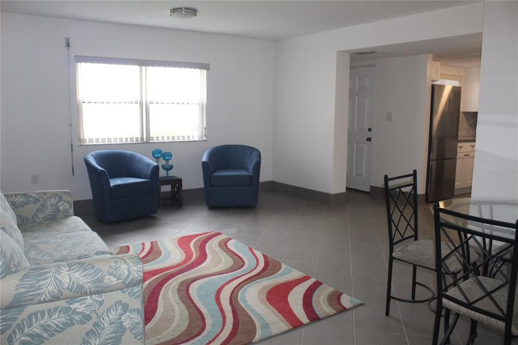 For Rent: $1,600 (1 beds, 1 baths, 670 Square Feet)