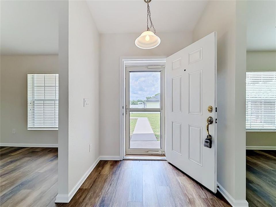 For Sale: $274,990 (4 beds, 2 baths, 2020 Square Feet)