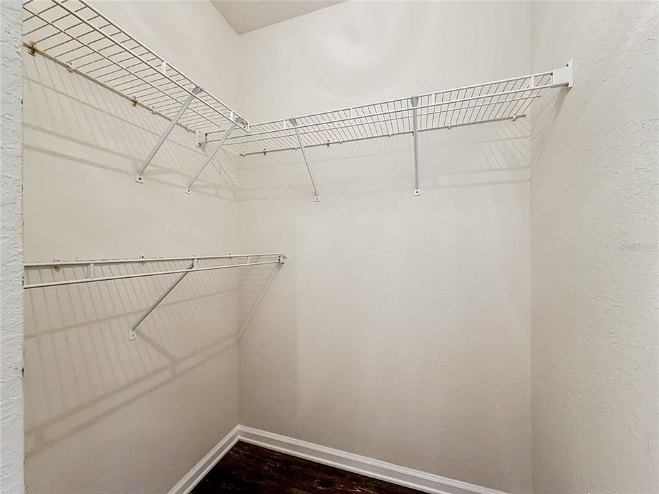 For Sale: $274,990 (4 beds, 2 baths, 2020 Square Feet)