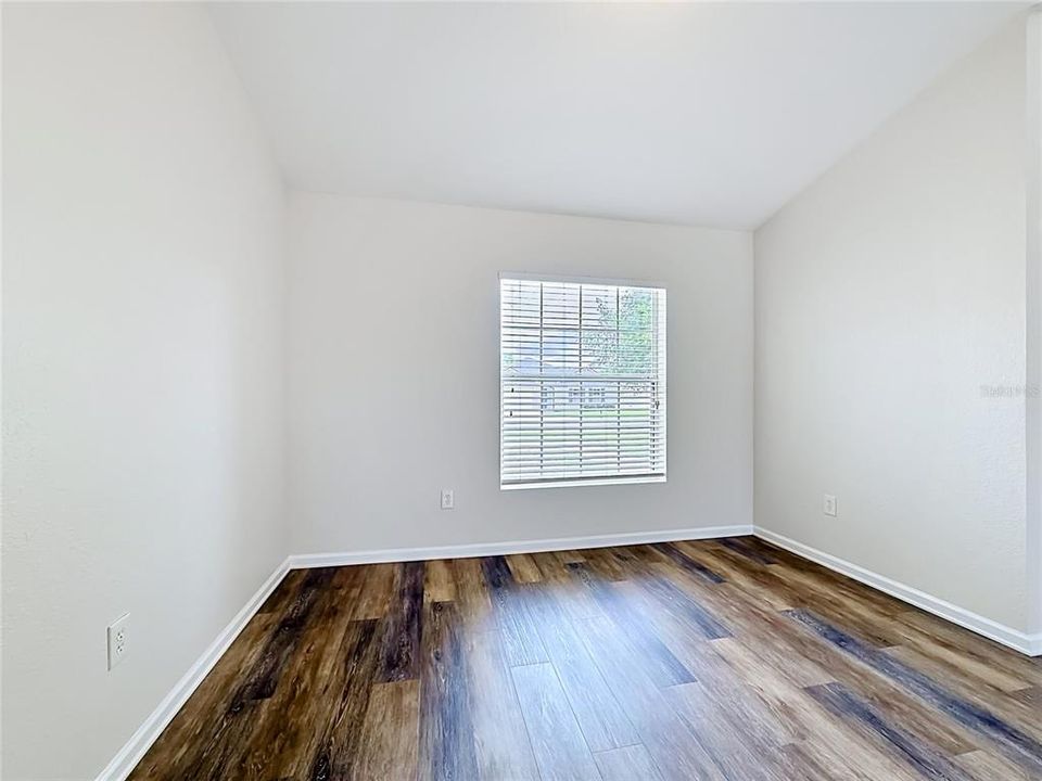 For Sale: $274,990 (4 beds, 2 baths, 2020 Square Feet)