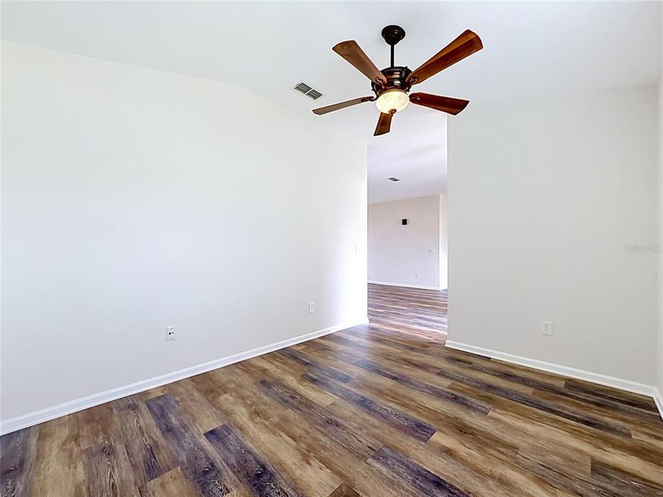 For Sale: $274,990 (4 beds, 2 baths, 2020 Square Feet)