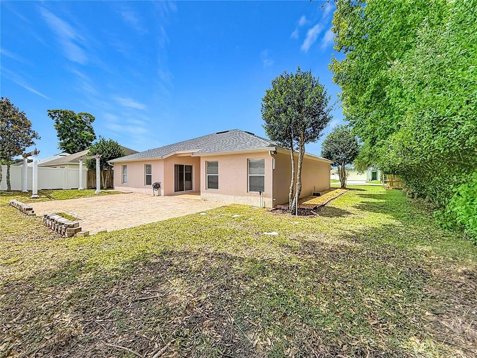 For Sale: $274,990 (4 beds, 2 baths, 2020 Square Feet)