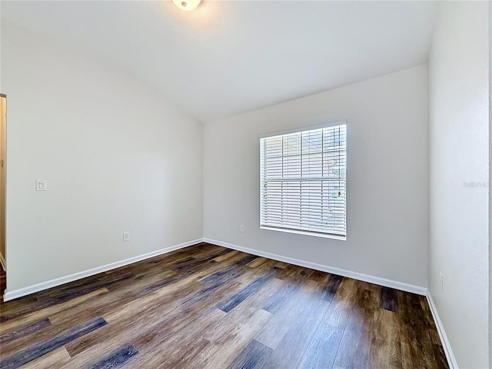 For Sale: $274,990 (4 beds, 2 baths, 2020 Square Feet)